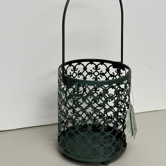 Celebrating Home Retired Catedral Pattern Metal Candle holder with handle . - Picture 4 of 16